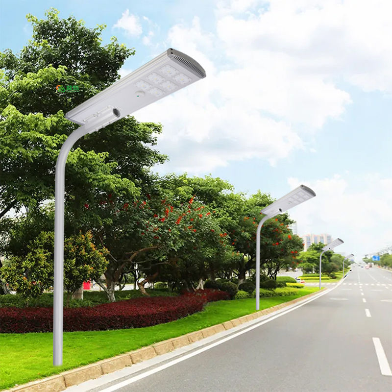 Su geçirmez Ip65 Güneş Sensörü Işık Abs Sokak 400w 600w 800w Hepsi Bir Arada 3.2V