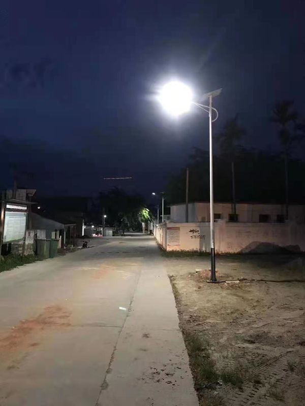 Hepsi 2 Solar Sokak Lambası 60W 80W Solar LED Yol Lambaları Yarı Güneş Sokak Lambası