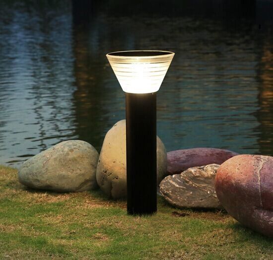 Fabrika Toptan Led Solar Çim Lambaları IP 65 Suya Dayanıklı Dış Mekan Solar Bahçe Işıkları