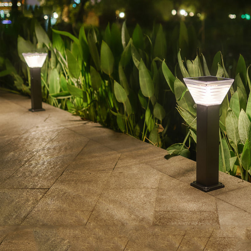 Minimalist 7W LED Solar Bahçe Işığı Peyzaj Dekorasyonu Bollard LED Çim Aydınlatma
