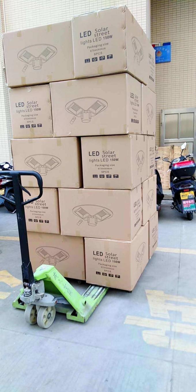 Yuvarlak UFO Güneş Işığı Su Geçirmez IP65 150W 250W 9